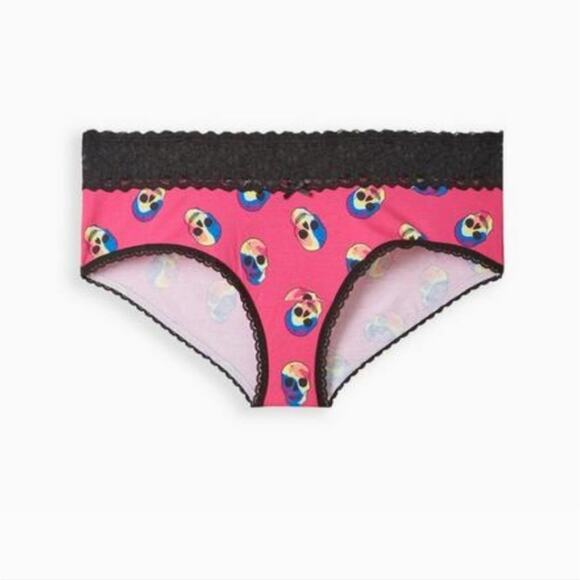 New 3X Torrid Cheeky Panty, pink with rainbow skulls and black lace trim - Picture 1 of 3